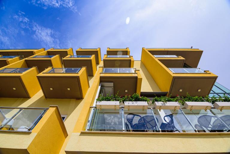 Hotel Orange Dhërmi Exteriör bild